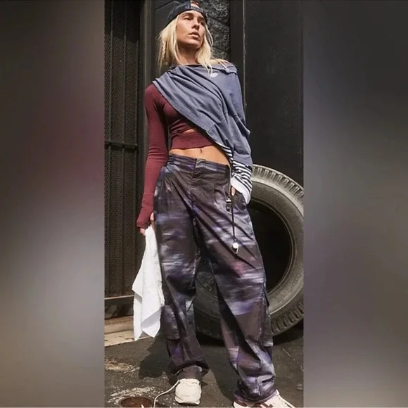 Free People Fp Movement Mesmerize Me Cargo Utility Lightweight Pants Nwot XS - Picture 2 of 8